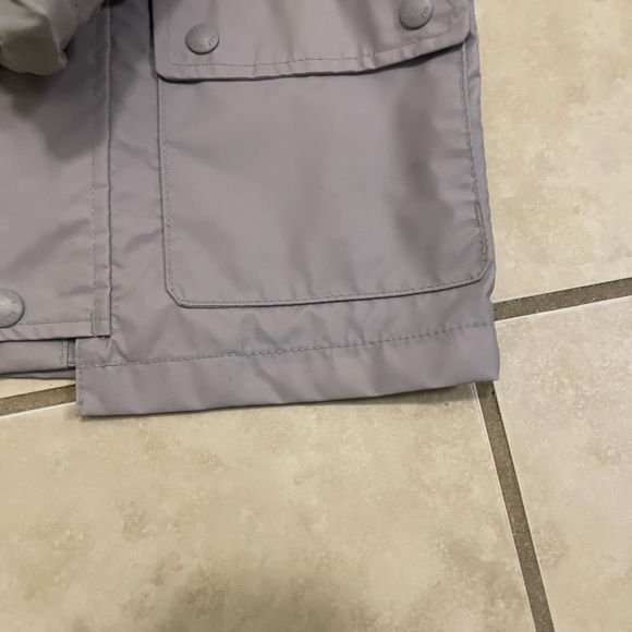 Gap 2years shark rain coat in perfect condition-like new - Picture 9 of 17